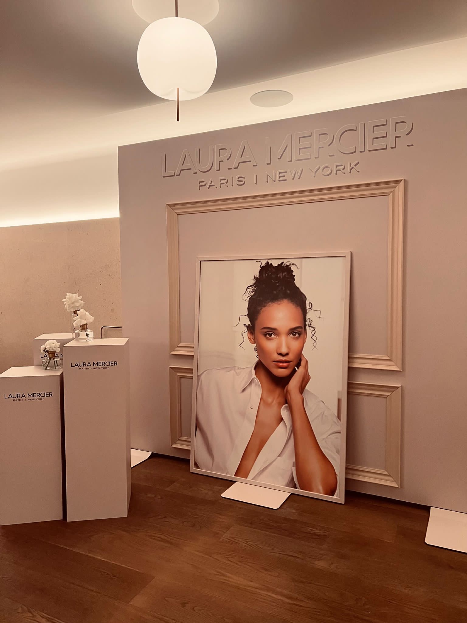 Laura Mercier branded beauty display