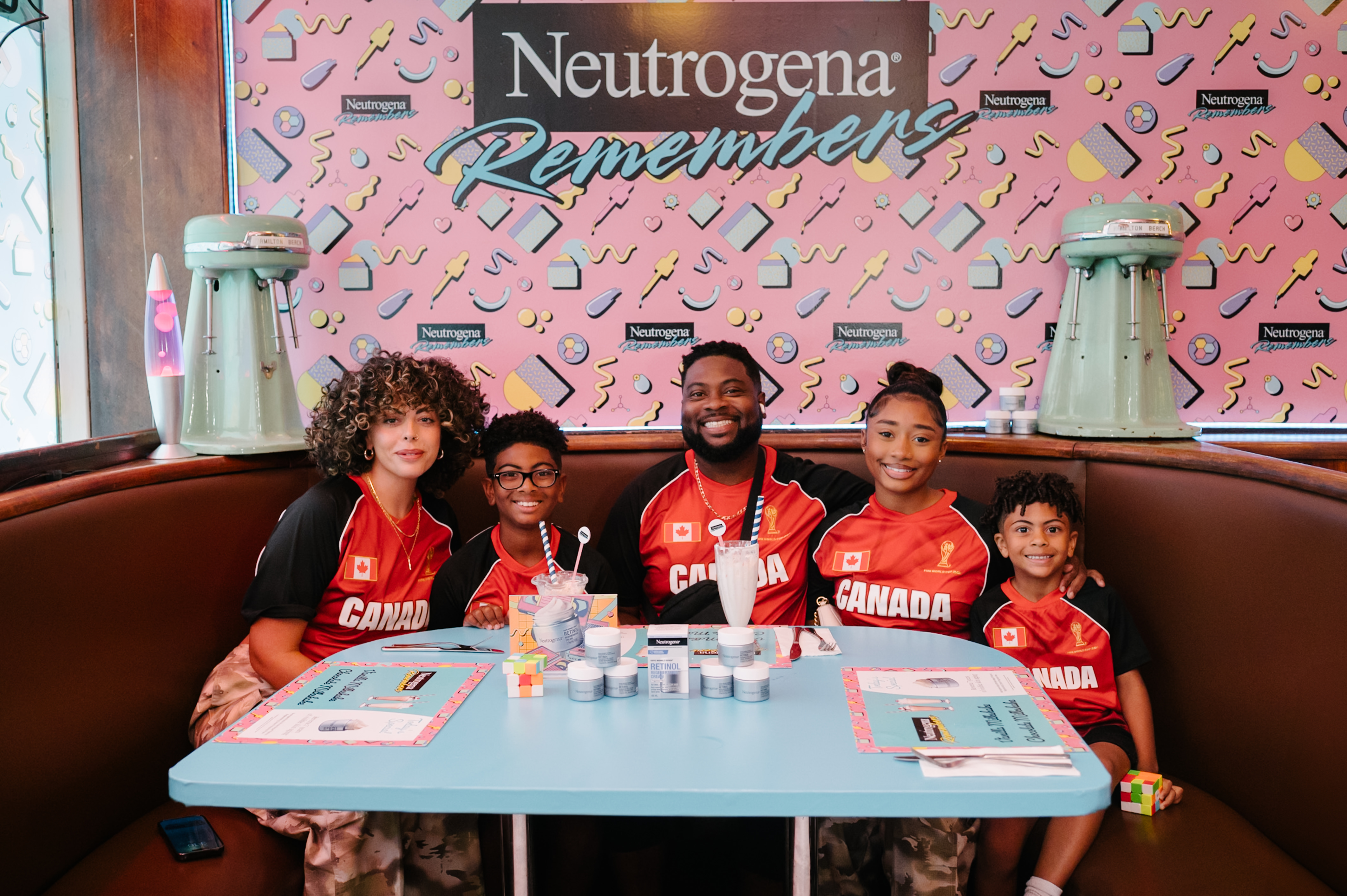 Guests at the Neutrogena Remembers diner activation