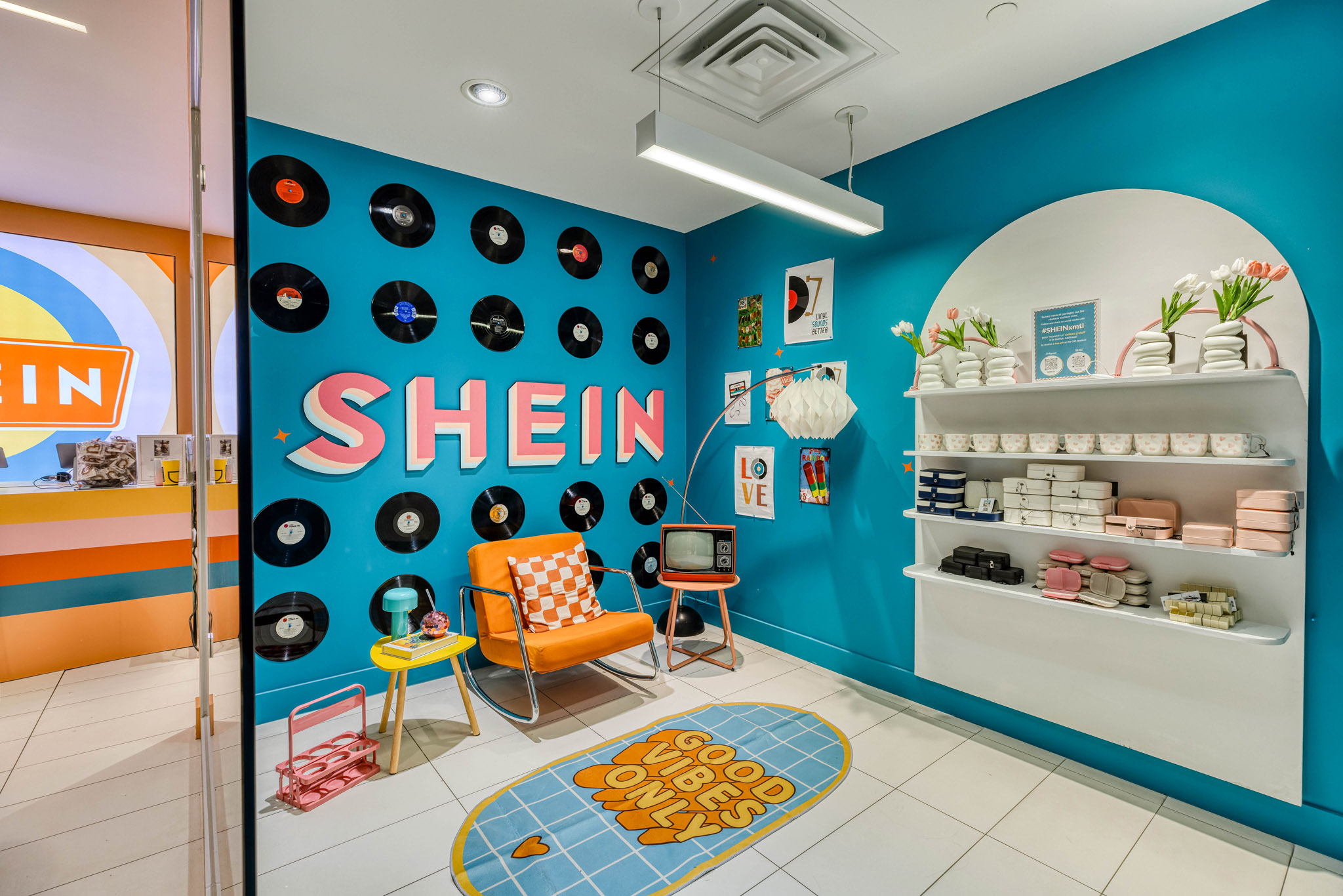Colourful retro-themed room at the SHEIN Montreal pop-up
